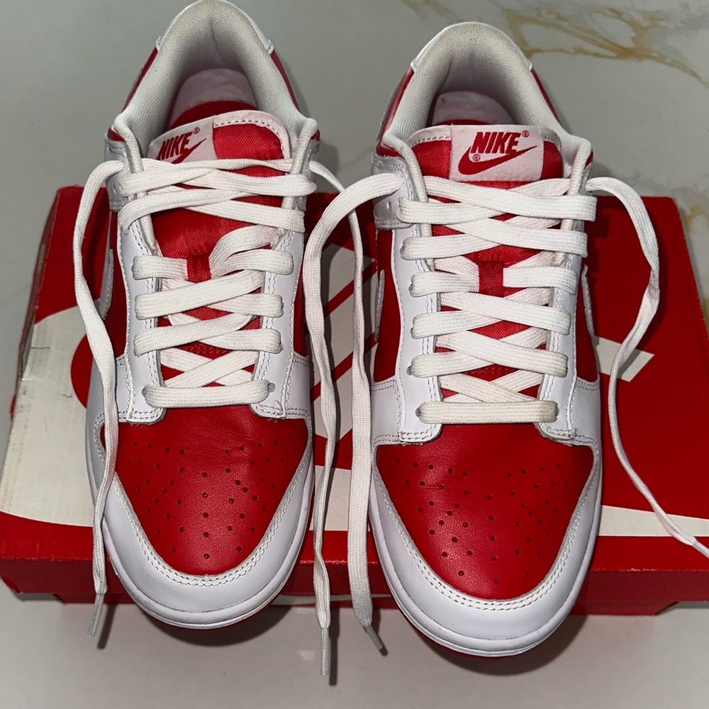 NIKE DUNKS! Red/White 7.5 US